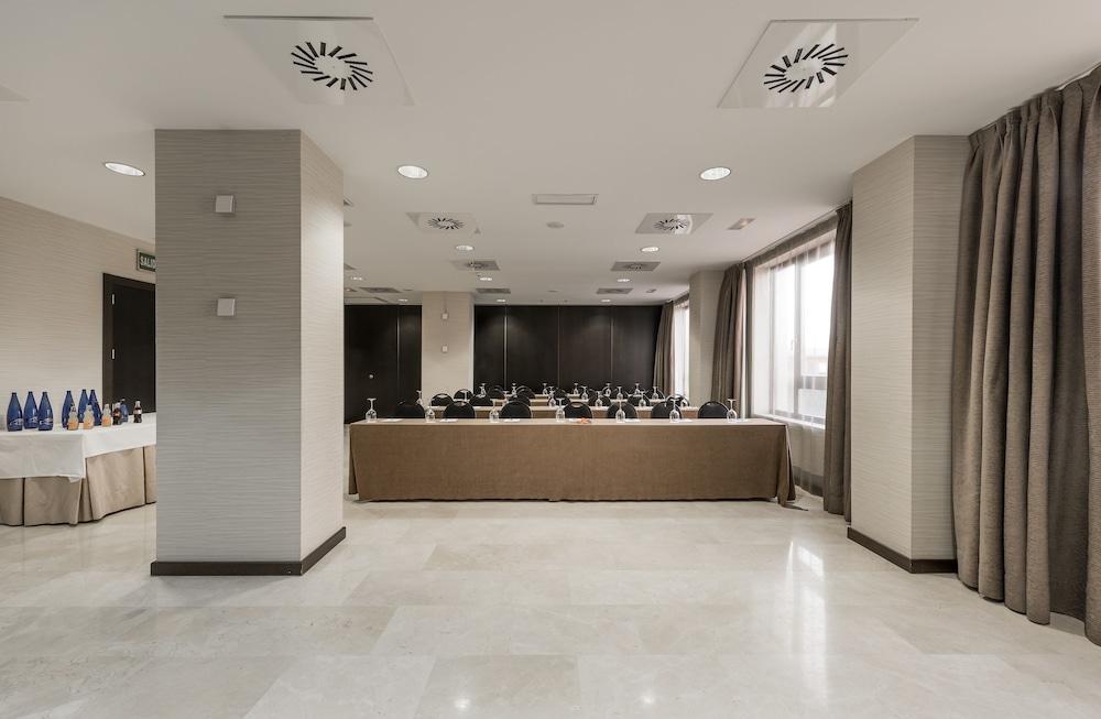 Nh Valladolid Balago Екстер'єр фото