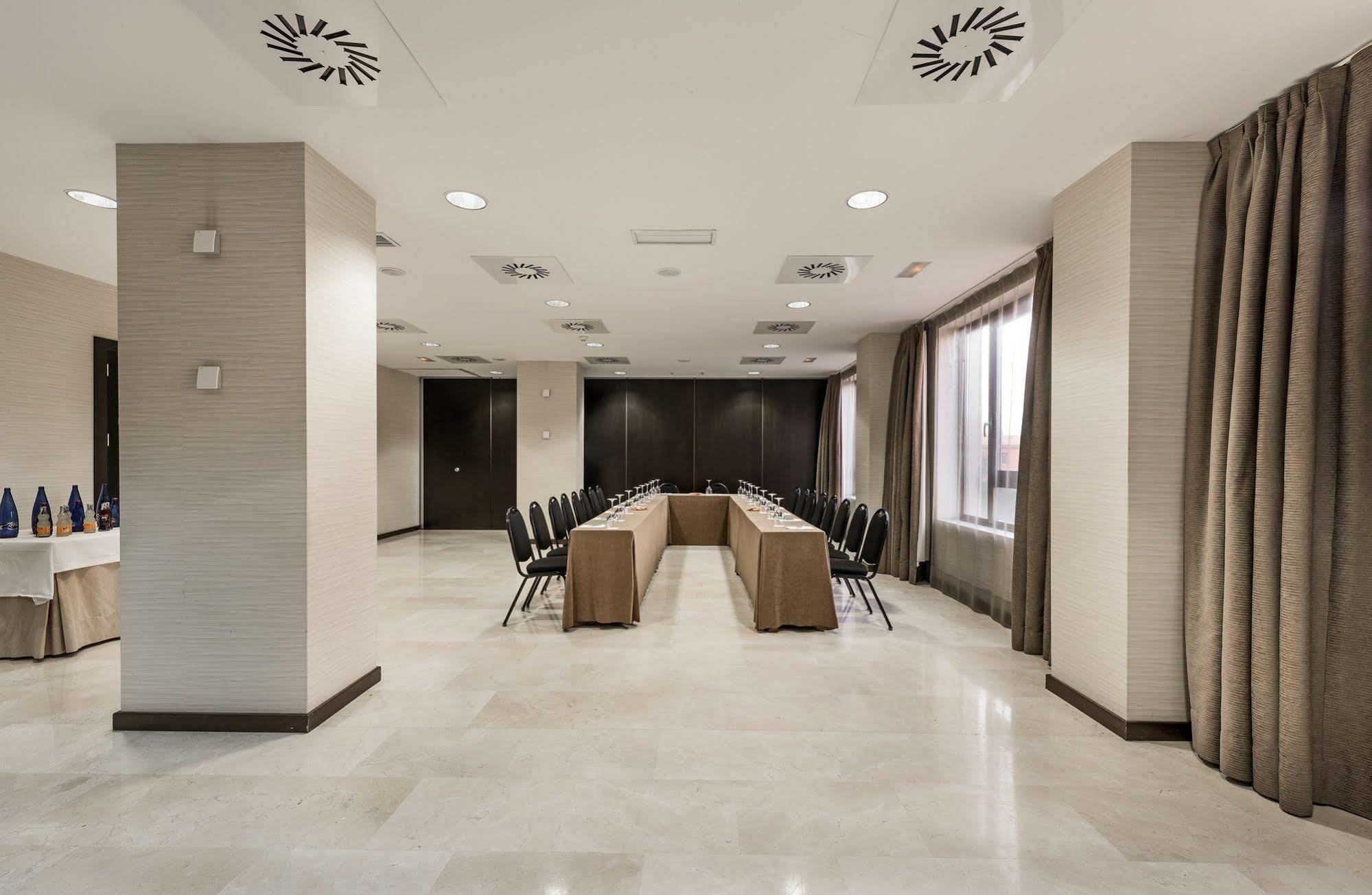 Nh Valladolid Balago Екстер'єр фото