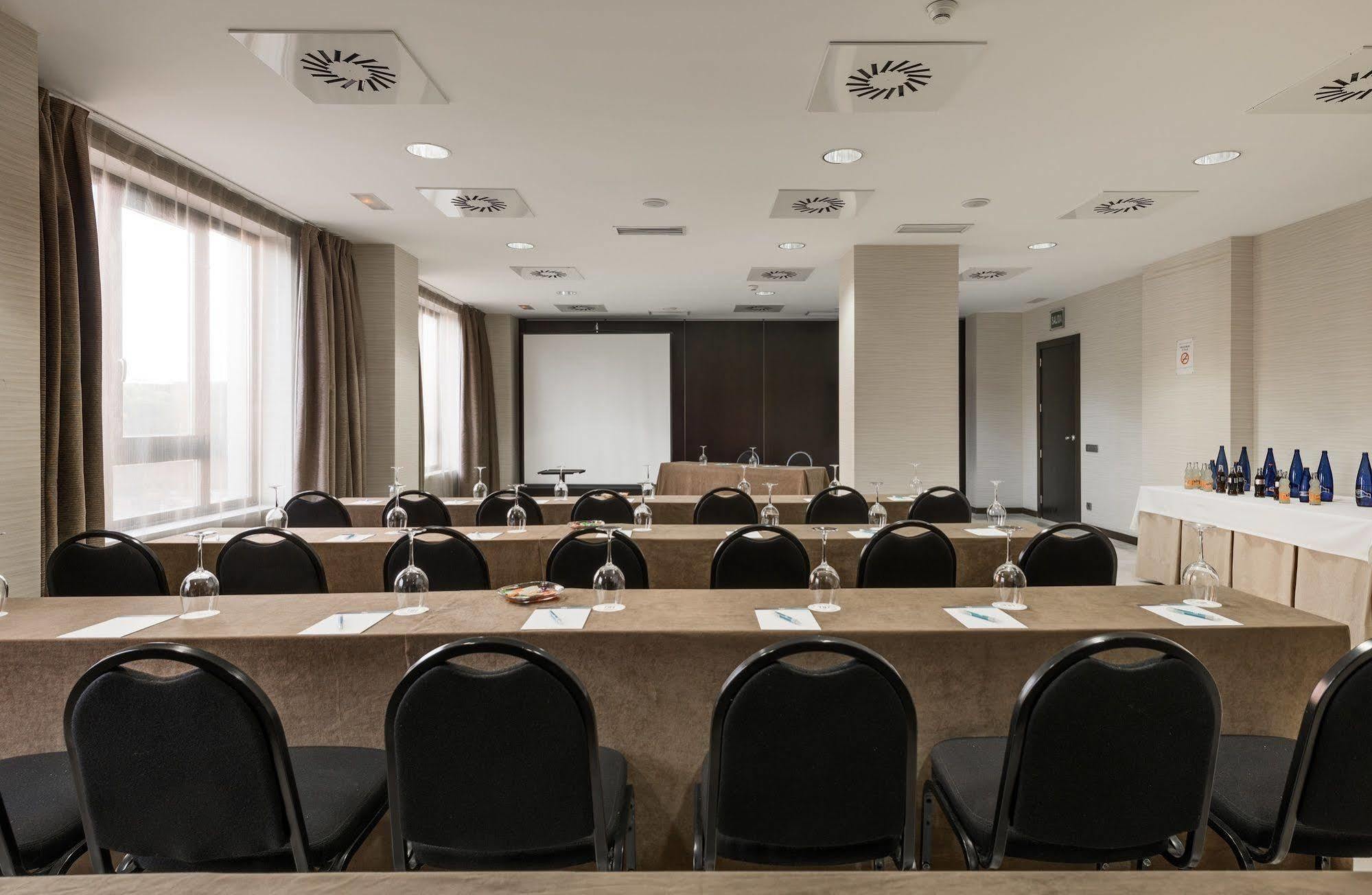 Nh Valladolid Balago Екстер'єр фото